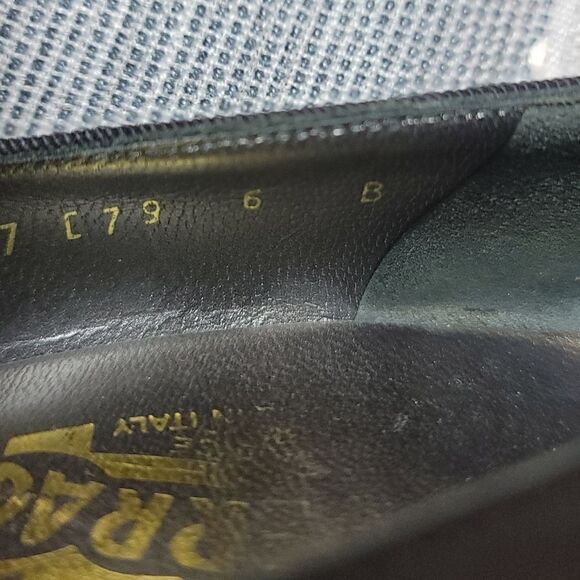 SALVATORE FERRAGAMO Vintage 3" Heels - Picture 15 of 15